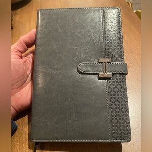 Love Nicole Gray Clasp Portfolio